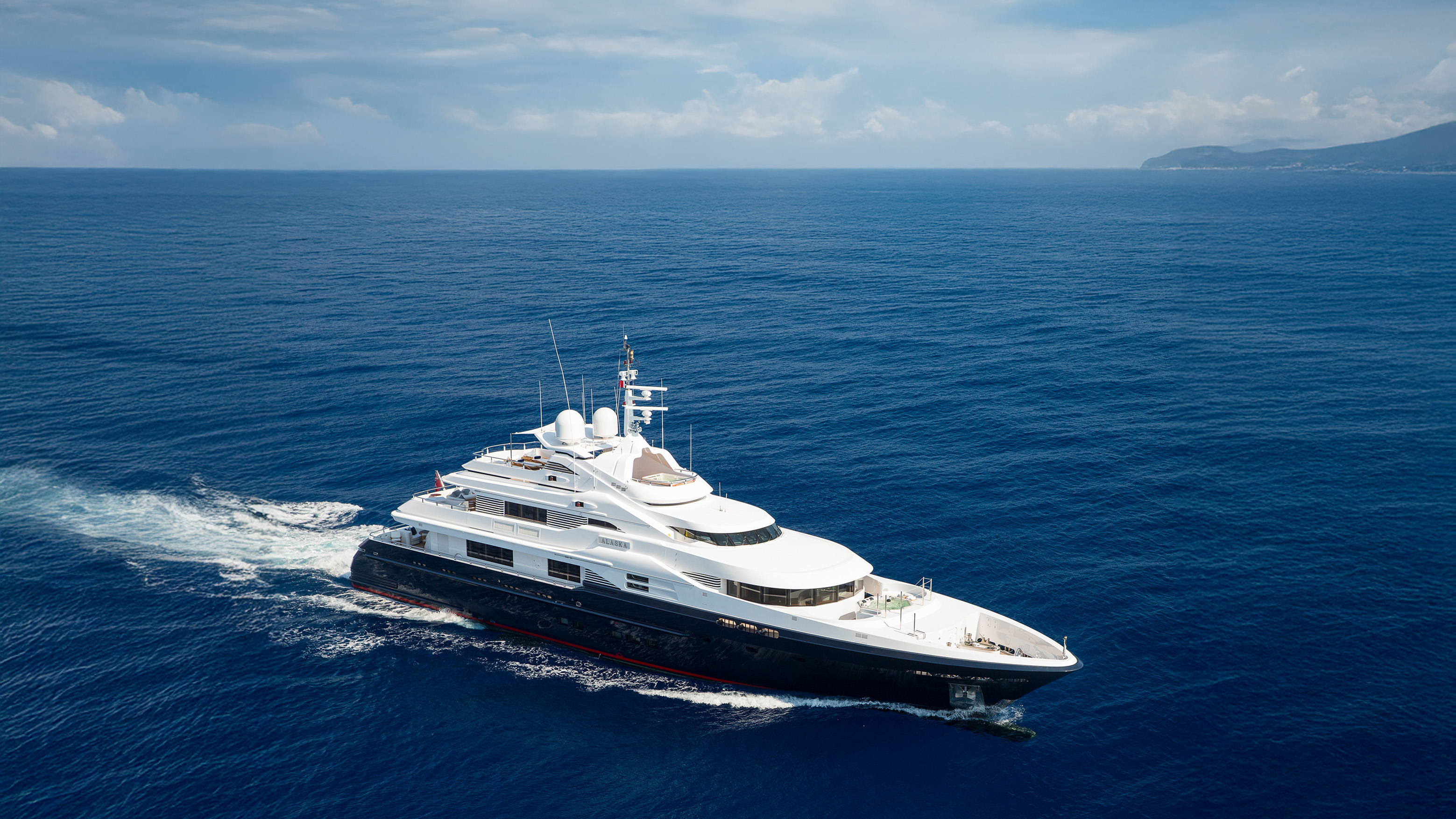 【田島享央己】「LIFE」Series For what it’s worth 44m ShipWorks Brisbane motor yacht Alaska of Georgetown for sale